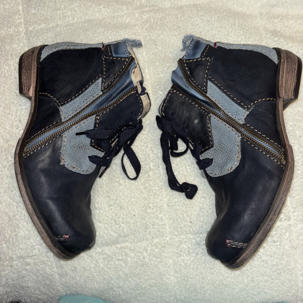 Rovers 38 7.5 - 8 Lace Up Side Zip Navy Blue Patchwork Leather Artsy Ankle Boots